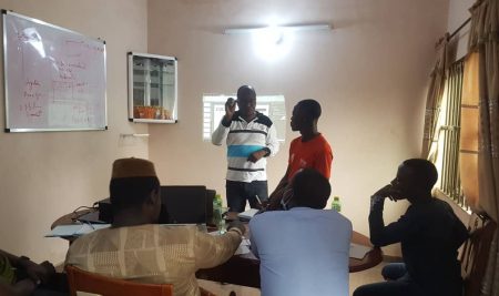 Séance de présentation des protocoles de recherche par les étudiants encadrés par le Dr Emile AGBANGBA en Biostatistique (Master II)